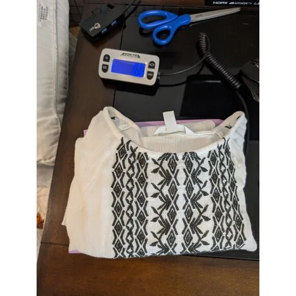 Garnet Hill Womens Size Large Blouse White Geometric 3/4 Sleeve Embroidered - Picture 8 of 8